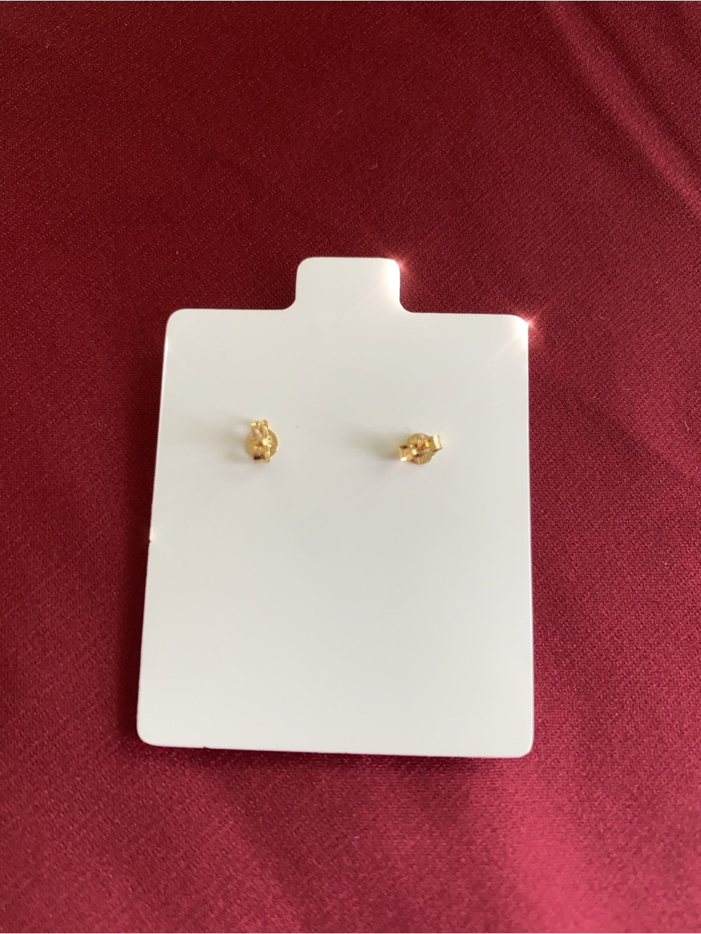 14 KT Gold Diamond-Cut Stud Earrings - Gold - Picture 4 of 4